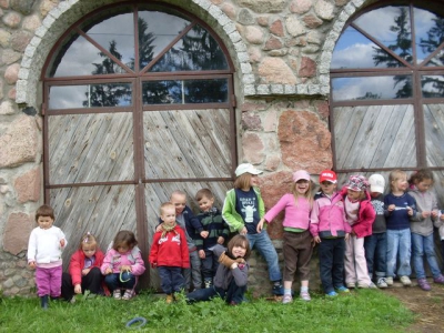 Radosne Maluchy na koniach